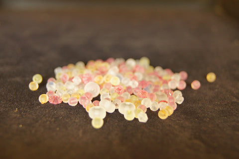 Mini multi-color plastic beads - 10g