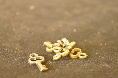 Pendant - Old-brass finish - 10mm x 5mm - Key - $0.50 per 2 pc