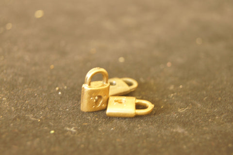 Pendant - Old-brass finish - 10mm x 5mm - Locket - $0.50 per 2 pc