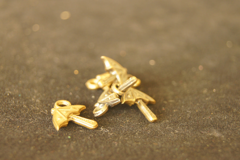 Pendant - Old-brass finish - 10mm x 5mm - Umbrella - $0.50 per 2 pc