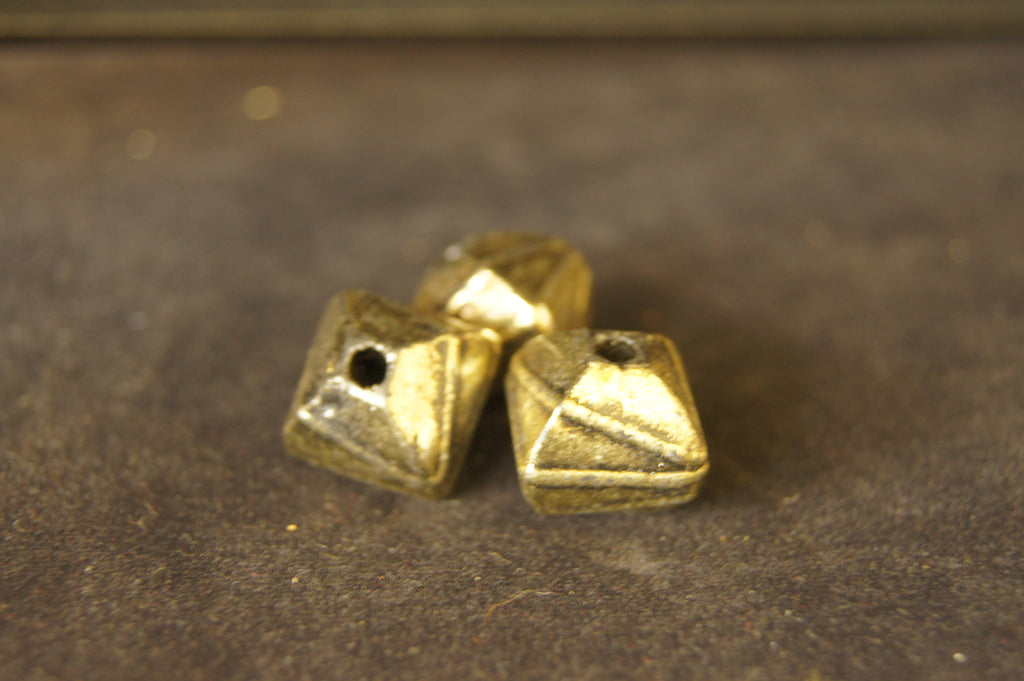 antiqued silver-finished pewter (zinc-based alloy)